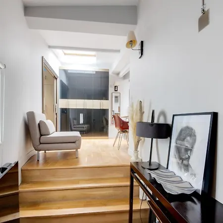 Apartment Marais Bretagne Area