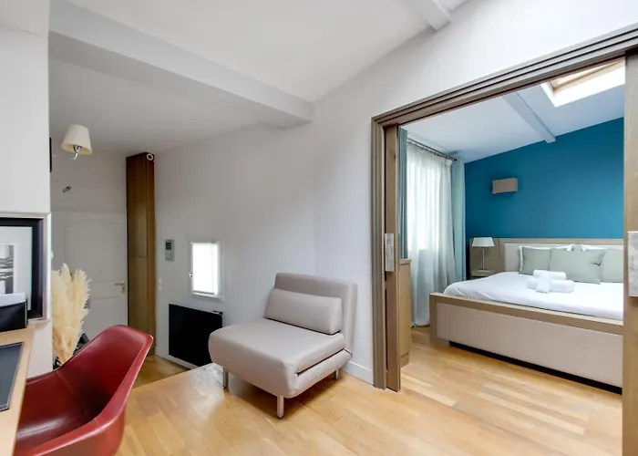 Marais Bretagne Area Appartement *